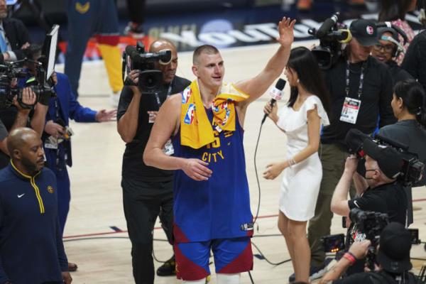 约基奇、德约科维奇在NBA总决赛、法网公开赛中占据了塞尔维亚体育的中心位置