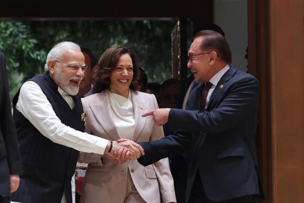 在东盟峰会上，安瓦尔总理鼓励印度分享其在数字普及方面的巨大成功