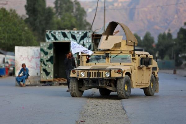 巴基斯坦军队在阿富汗边境附近与数百名塔利班分子发生冲突